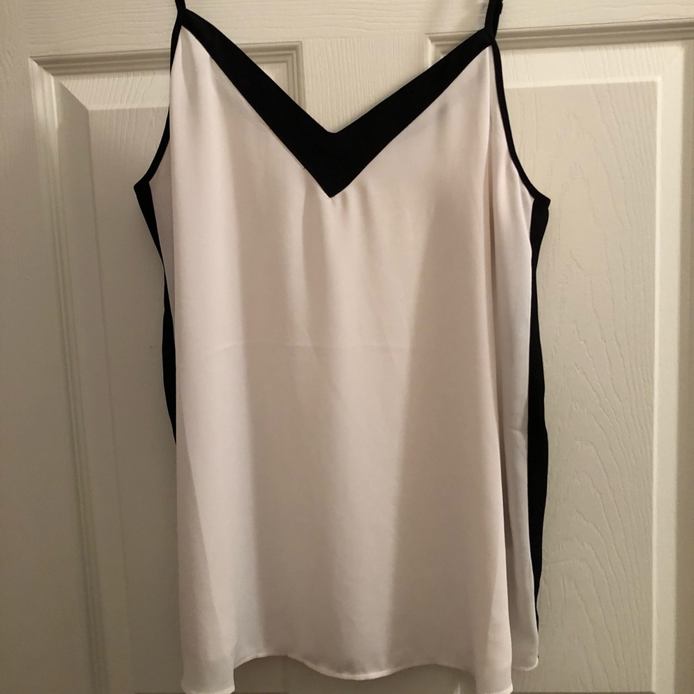 ⭐️ 2/$20 Charming Charlie Tank